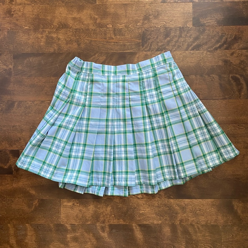 Blue and turquoise aerie pleated skirt size LARGE!